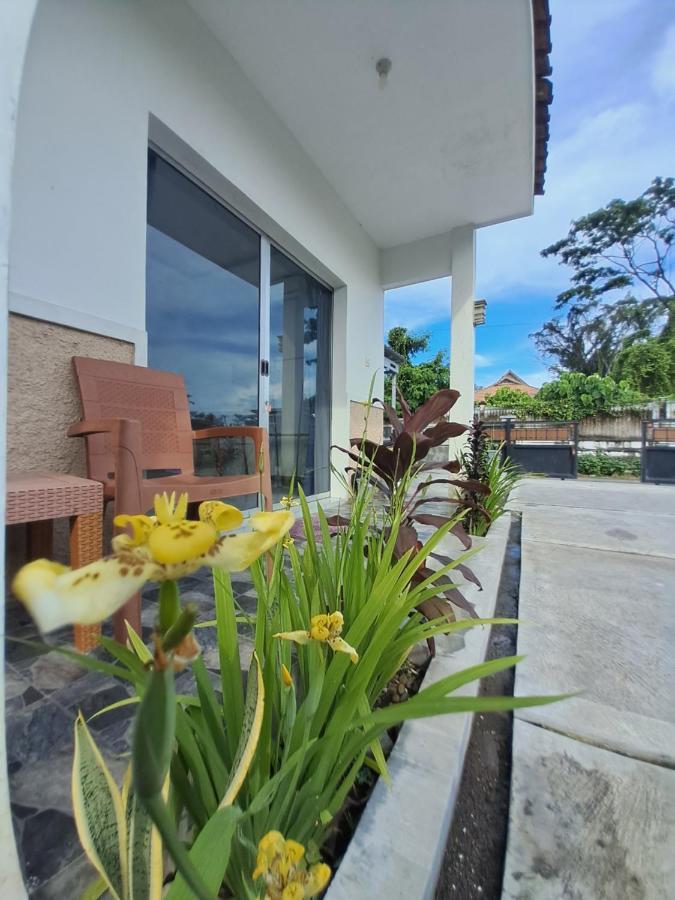 Robiu Bed & Breakfast Banyuwangi  Exterior foto