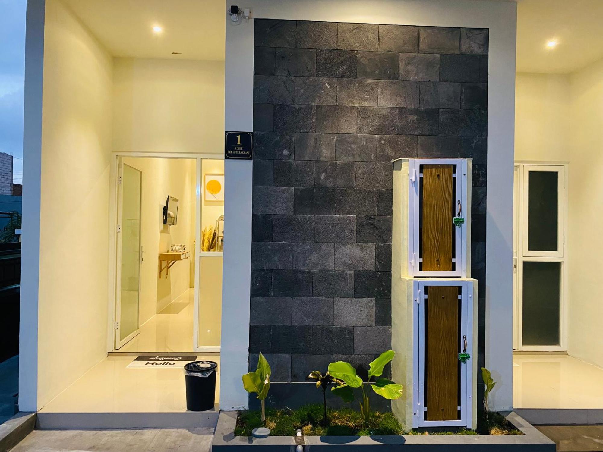 Robiu Bed & Breakfast Banyuwangi  Exterior foto