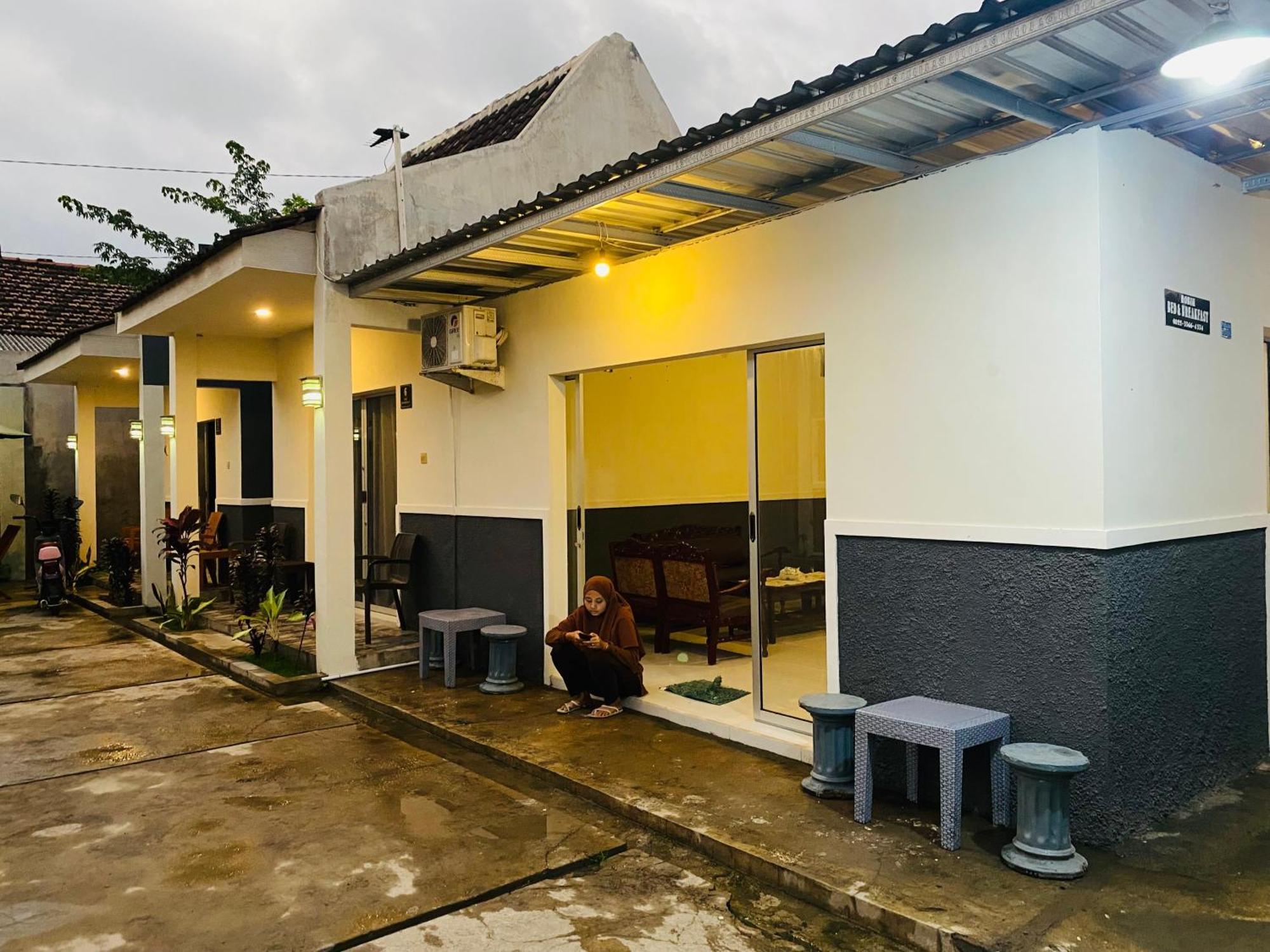 Robiu Bed & Breakfast Banyuwangi  Exterior foto
