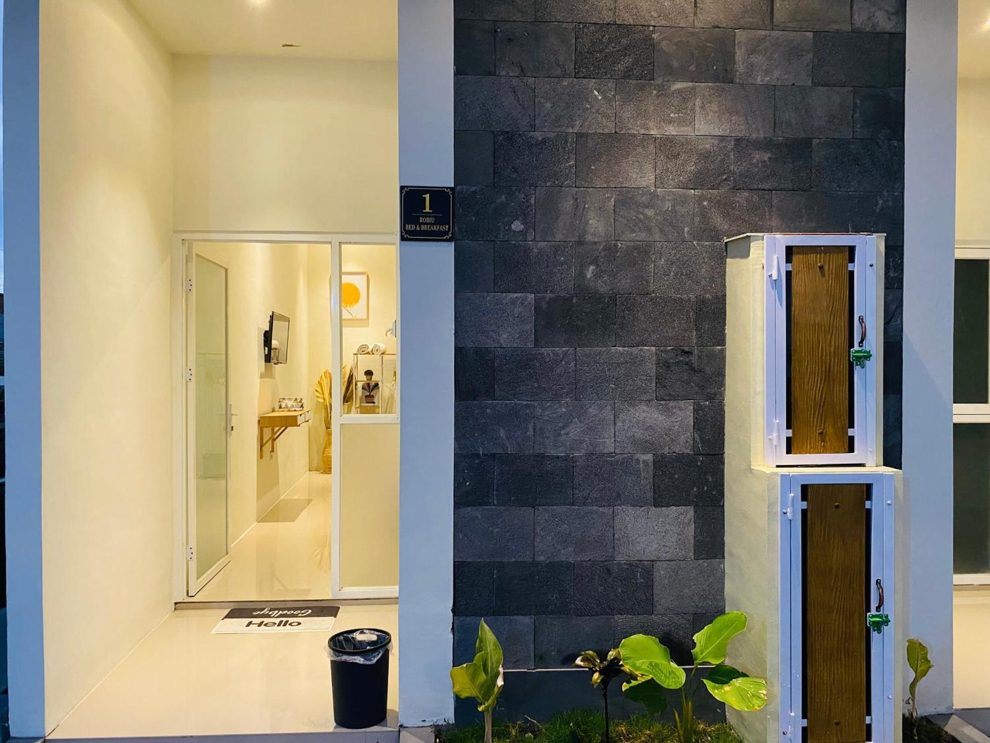 Robiu Bed & Breakfast Banyuwangi  Exterior foto