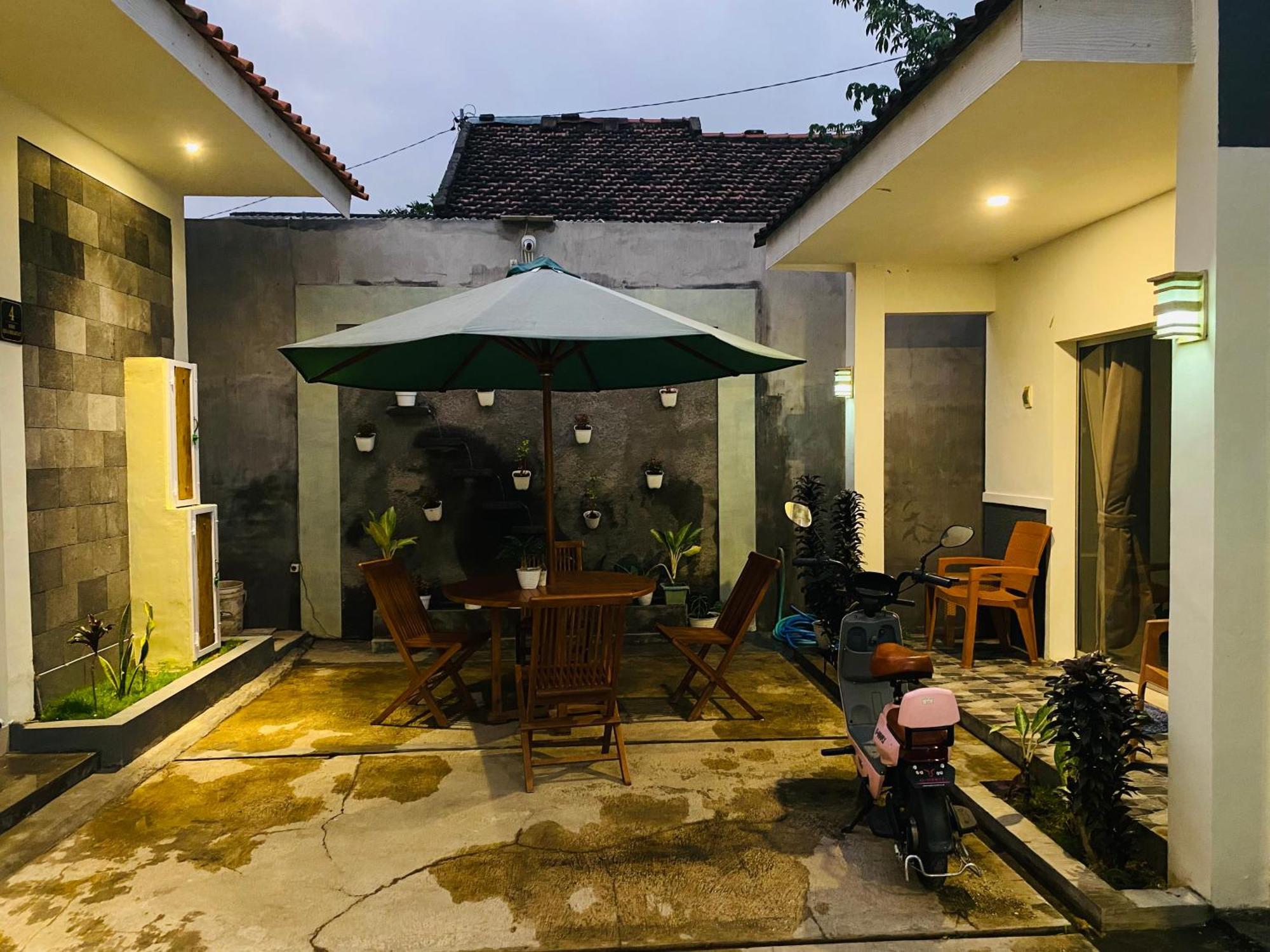 Robiu Bed & Breakfast Banyuwangi  Exterior foto