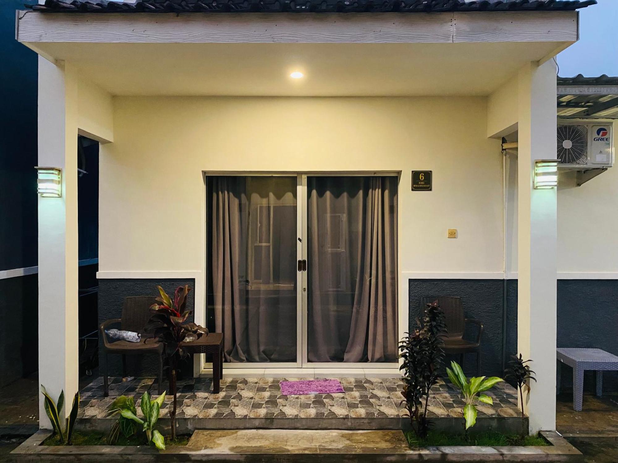 Robiu Bed & Breakfast Banyuwangi  Exterior foto