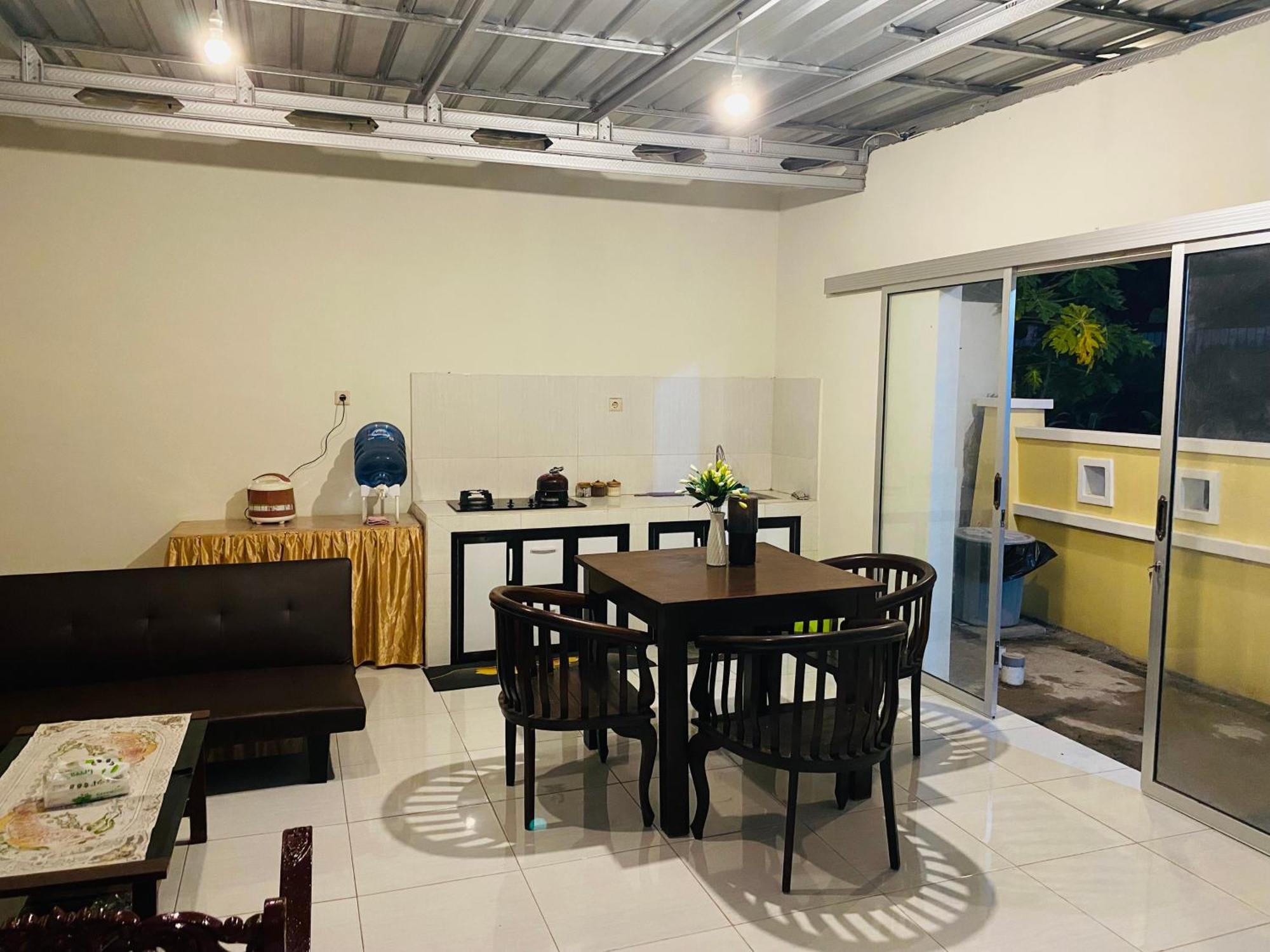 Robiu Bed & Breakfast Banyuwangi  Exterior foto