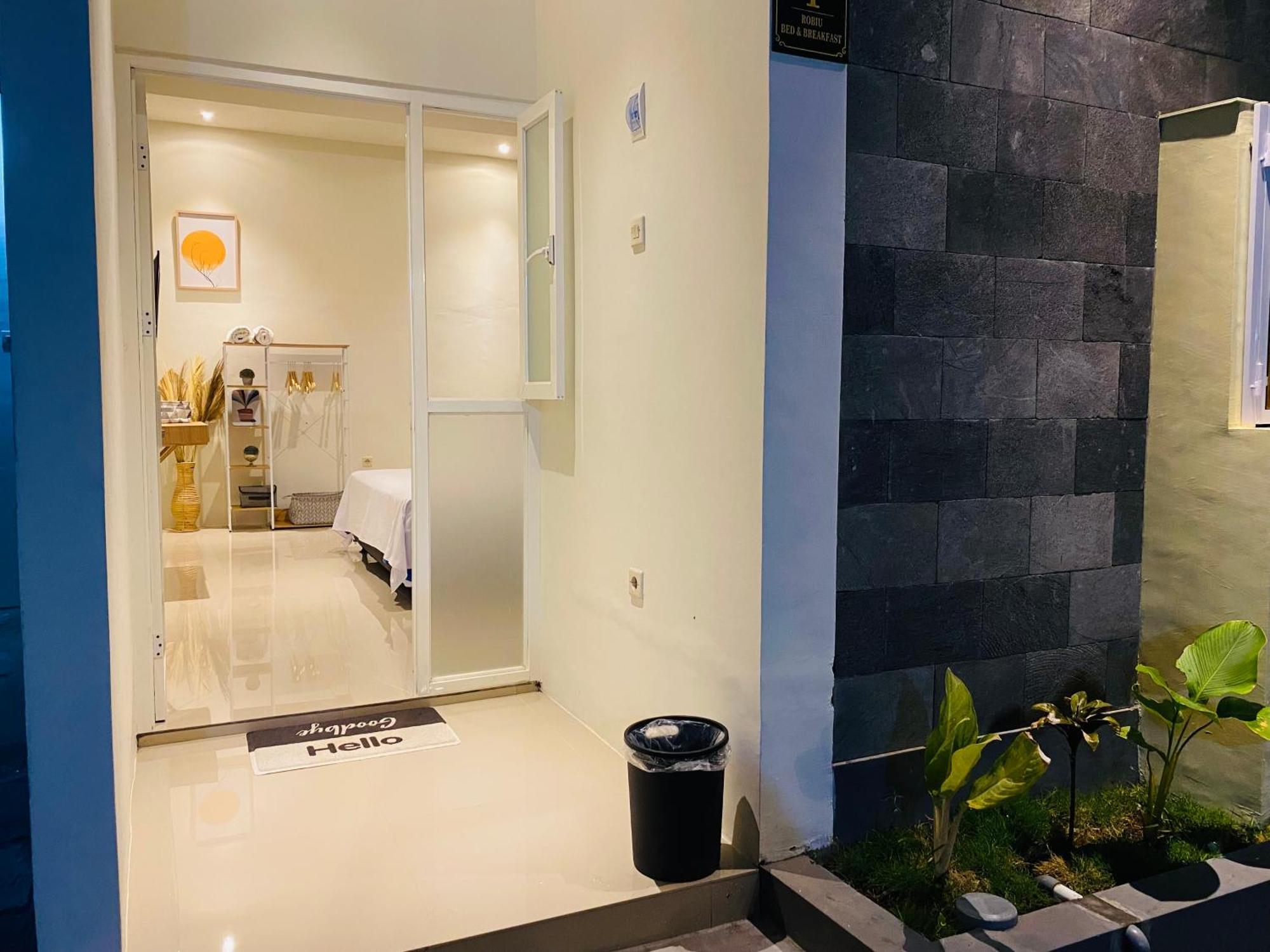 Robiu Bed & Breakfast Banyuwangi  Exterior foto